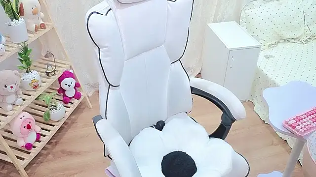 lrykknana online show from 07-07-26, 06:47