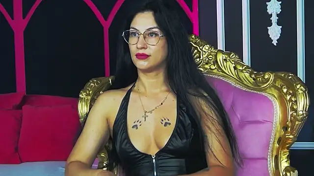 Snapshot of Areina chatting on 06-08-26, 05:19 Areina online show from 06-08-26, 05:19
