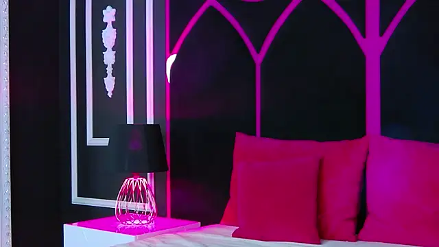 Snapshot of Areina chatting on 06-27-26, 12:22 Areina online show from 06-27-26, 12:22