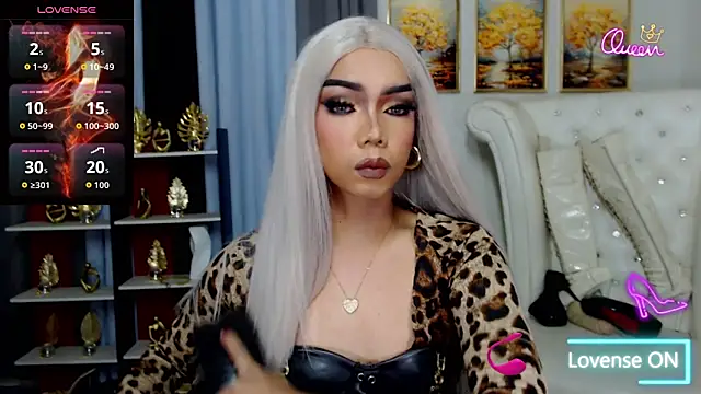 Snapshot of FuckingDollz chatting on 06-20-26, 04:04 FuckingDollz online show from 06-20-26, 04:04