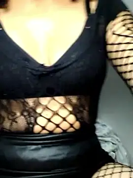 Snapshot of kiara-belle chatting on 05-25-26, 08:15 kiara-belle online show from 05-25-26, 08:15