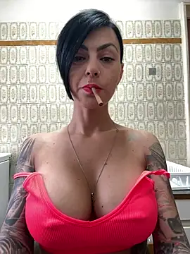 Snapshot of 1HelenRose chatting on 06-12-26, 12:04 1HelenRose online show from 06-12-26, 12:04