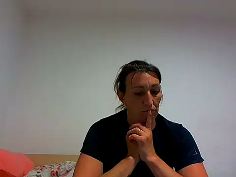 Snapshot of Kassandra06 chatting on 05-24-26, 05:51 Kassandra06 online show from 05-24-26, 05:51