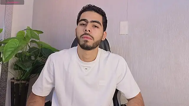 Snapshot of Jadiel_Stone chatting on 07-21-26, 12:18 Jadiel Stone online show from 07-21-26, 12:18
