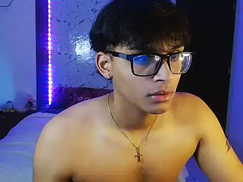 Snapshot of Mr_yisuzz chatting on 06-01-26, 11:23 Mr yisuzz online show from 06-01-26, 11:23