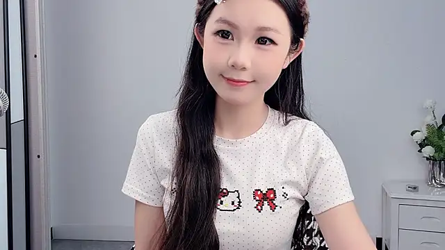 Snapshot of Rose_love69 chatting on 06-15-26, 03:20 Rose love69 online show from 06-15-26, 03:20