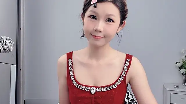 Snapshot of Rose_love69 chatting on 06-17-26, 03:31 Rose love69 online show from 06-17-26, 03:31