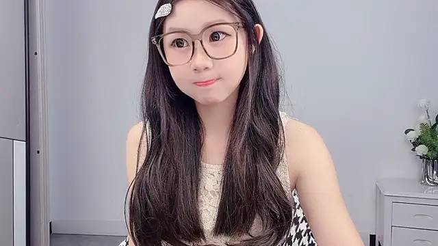 Snapshot of Rose_love69 chatting on 06-24-26, 04:00 Rose love69 online show from 06-24-26, 04:00