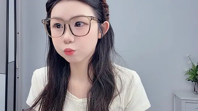 Snapshot of Rose_love69 chatting on 06-28-26, 03:56 Rose love69 online show from 06-28-26, 03:56