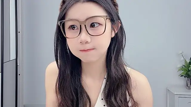 Snapshot of Rose_love69 chatting on 06-29-26, 03:57 Rose love69 online show from 06-29-26, 03:57