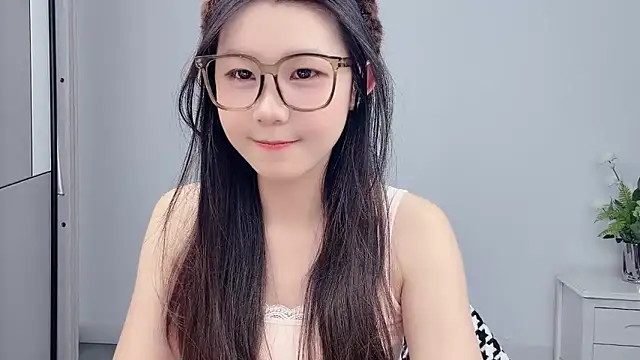 Snapshot of Rose_love69 chatting on 06-29-26, 12:05 Rose love69 online show from 06-29-26, 12:05