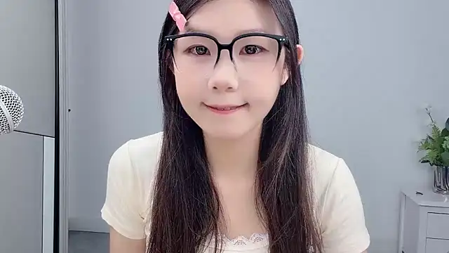Snapshot of Rose_love69 chatting on 07-04-26, 03:56 Rose love69 online show from 07-04-26, 03:56