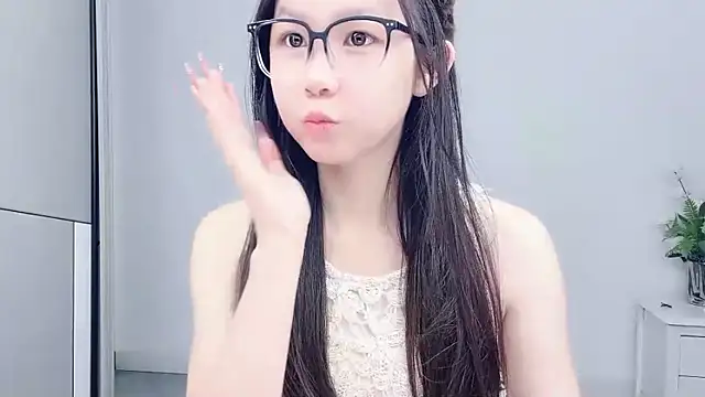 Snapshot of Rose_love69 chatting on 07-09-26, 03:43 Rose love69 online show from 07-09-26, 03:43