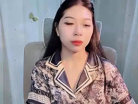 Snapshot of -Naomii_ chatting on 06-23-26, 12:41 -Naomii online show from 06-23-26, 12:41
