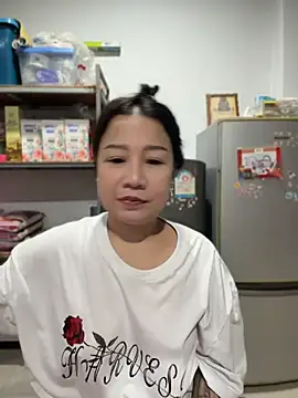 Snapshot of LINDA_HD chatting on 07-04-26, 02:01 LINDA HD online show from 07-04-26, 02:01