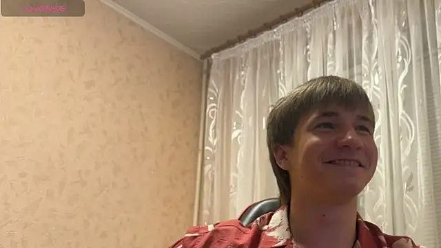 Snapshot of Goolden_Flaash chatting on 05-25-26, 07:42 Goolden Flaash online show from 05-25-26, 07:42