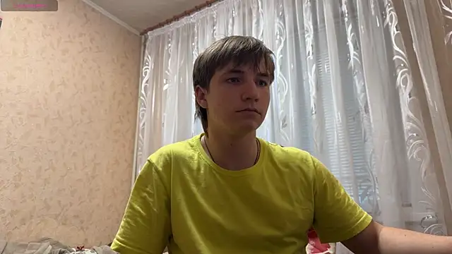 Snapshot of Goolden_Flaash chatting on 05-26-26, 04:36 Goolden Flaash online show from 05-26-26, 04:36