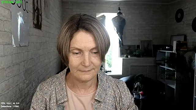 Snapshot of Mabel_Magic chatting on 06-18-26, 12:09 Mabel Magic online show from 06-18-26, 12:09