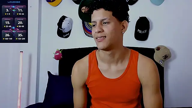 Snapshot of theo_bigcock_ chatting on 06-16-26, 06:54 theo bigcock online show from 06-16-26, 06:54