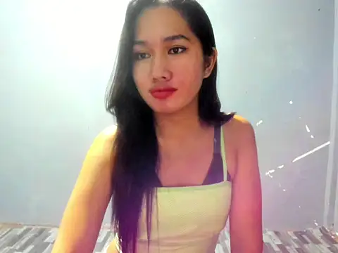 Snapshot of NikitaLuxe chatting on 05-27-26, 12:57 NikitaLuxe online show from 05-27-26, 12:57
