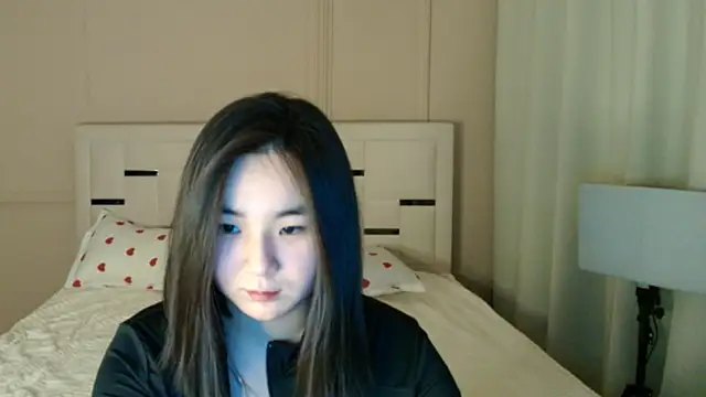 Snapshot of felice_kim chatting on 05-27-26, 02:25 felice kim online show from 05-27-26, 02:25