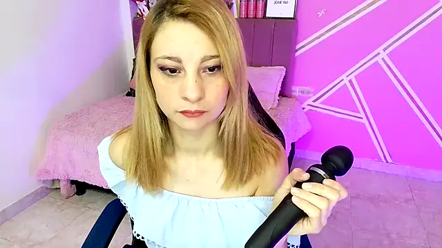 Snapshot of Barbie__sweet chatting on 06-07-26, 12:42 Barbie sweet online show from 06-07-26, 12:42
