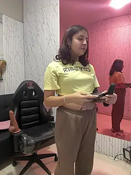Zyra tay online show from 07-20-26, 03:21