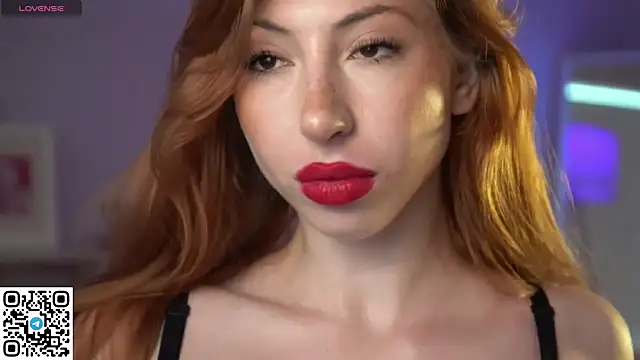 Mia Daddysgirl  online show from 06-12-26, 08:35