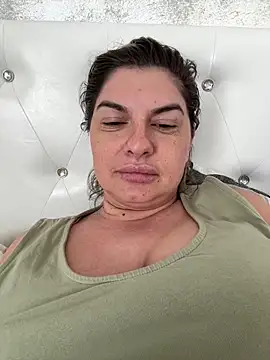 Snapshot of evaxxxcurvyxxx chatting on 06-16-26, 11:57 evaxxxcurvyxxx online show from 06-16-26, 11:57