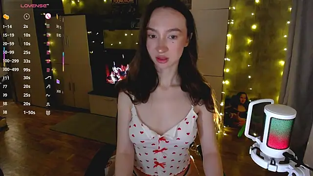 Maryana Ro online show from 11-12-25, 04:51