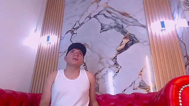 Snapshot of Felipe_Rey chatting on 05-27-26, 07:44 Felipe Rey online show from 05-27-26, 07:44