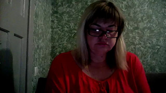 Snapshot of Empress211 chatting on 06-03-26, 02:03 Empress211 online show from 06-03-26, 02:03