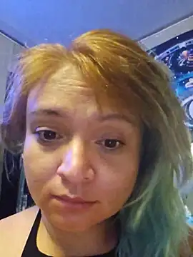 Snapshot of JinxyLena chatting on 06-24-26, 04:44 JinxyLena online show from 06-24-26, 04:44