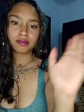 Snapshot of Evangeline_Salas chatting on 05-31-26, 04:31 Evangeline Salas online show from 05-31-26, 04:31