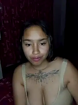 Snapshot of Evangeline_Salas chatting on 06-13-26, 02:20 Evangeline Salas online show from 06-13-26, 02:20