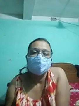 Snapshot of MoonLusty chatting on 07-01-26, 12:18 MoonLusty online show from 07-01-26, 12:18