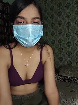 Snapshot of love_kaur chatting on 06-17-26, 02:40 love kaur online show from 06-17-26, 02:40