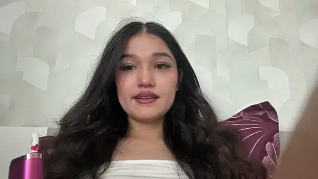 Snapshot of LisetteParajon chatting on 06-27-26, 05:12 LisetteParajon online show from 06-27-26, 05:12