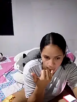 Snapshot of Cielo_777_ chatting on 07-18-26, 02:49 Cielo 777 online show from 07-18-26, 02:49