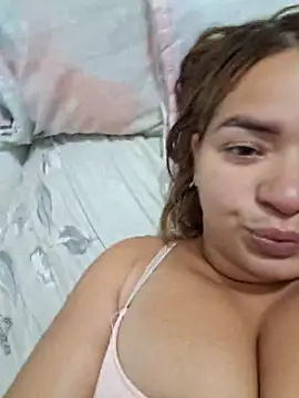Snapshot of leonorq chatting on 05-31-26, 05:26 leonorq online show from 05-31-26, 05:26