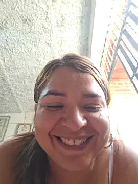 Snapshot of leonorq chatting on 05-31-26, 05:31 leonorq online show from 05-31-26, 05:31