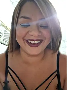 Snapshot of leonorq chatting on 06-03-26, 10:15 leonorq online show from 06-03-26, 10:15