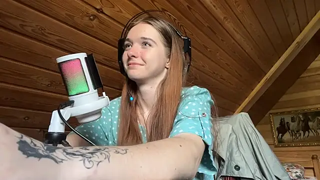 Snapshot of MariaLake chatting on 07-02-26, 04:18 MariaLake online show from 07-02-26, 04:18