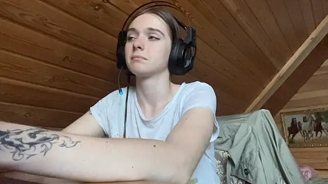 Snapshot of MariaLake chatting on 07-14-26, 10:21 MariaLake online show from 07-14-26, 10:21