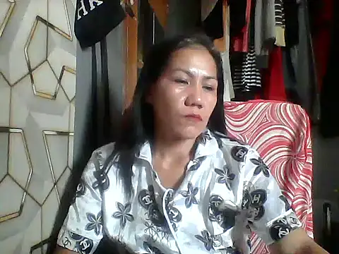 Snapshot of pinayheartaker chatting on 05-28-26, 05:49 pinayheartaker online show from 05-28-26, 05:49