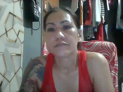 Snapshot of pinayheartaker chatting on 06-01-26, 12:18 pinayheartaker online show from 06-01-26, 12:18