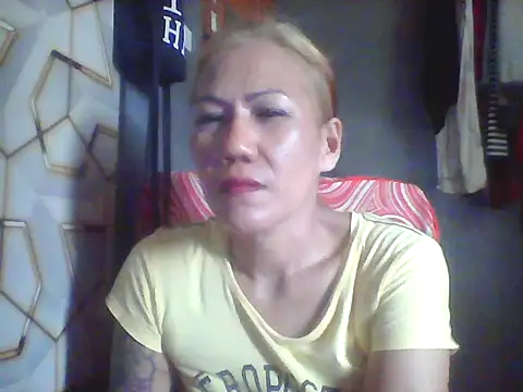 Snapshot of pinayheartaker chatting on 06-22-26, 02:13 pinayheartaker online show from 06-22-26, 02:13