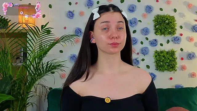Snapshot of justmeavery chatting on 06-15-26, 01:08 justmeavery online show from 06-15-26, 01:08