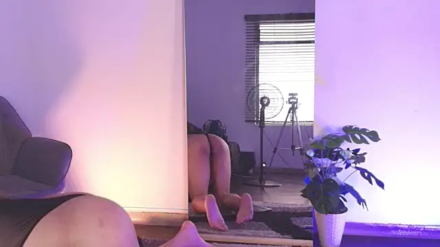 AshleyMonroee   online show from 06-21-26, 02:08