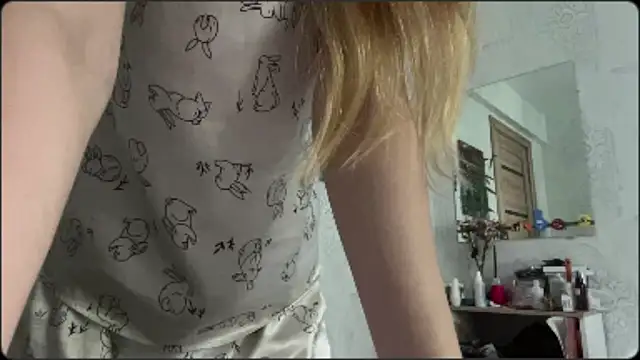 Snapshot of HeIen_cute chatting on 07-14-26, 07:24 HeIen cute online show from 07-14-26, 07:24